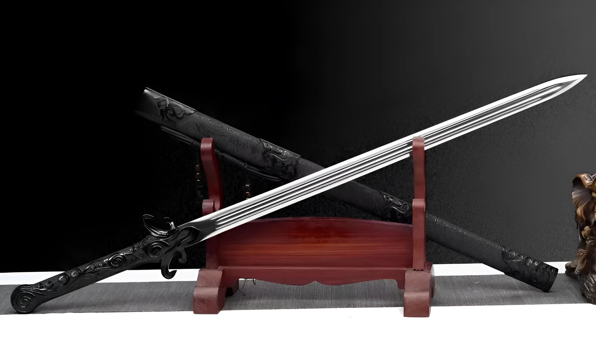 Yuling black 65 manganese steel integral sword with leather-covered scabbard