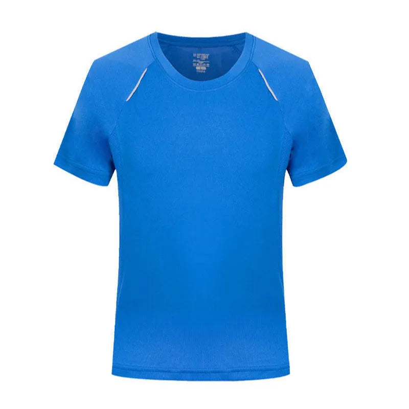 Quick-drying slim fit T-shirt in polyester viscose fabric shown in various solid colours with round neck and short sleeves.