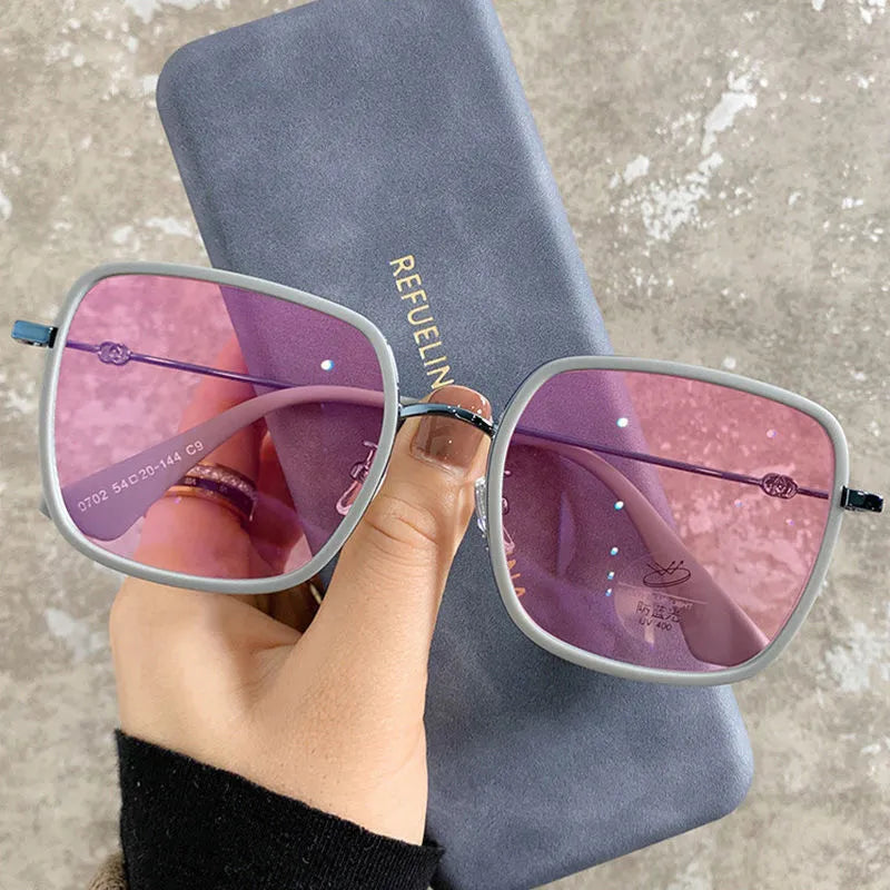 Photochromic large frame myopia glasses in Black Gold Gray colour with anti-blue light lens