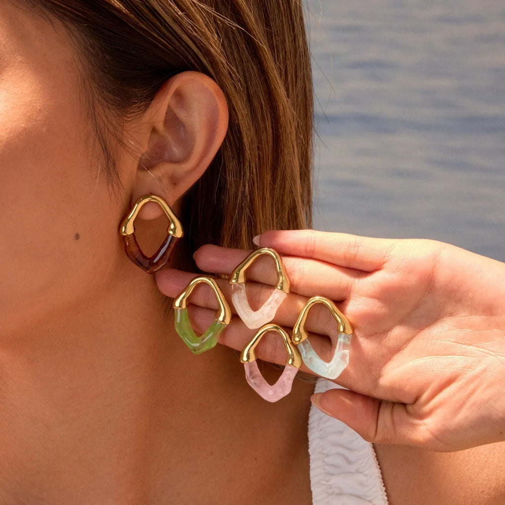 Women's stainless steel earrings with colour resin stitching in pink and blue, 18K electroplated finish
