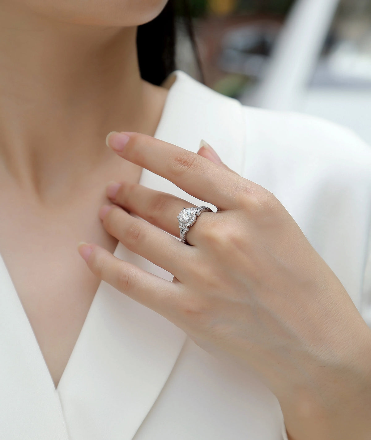 1 carat moissanite ring set in S925 silver with platinum plating, sizes 5-9, GRA certified with gift box