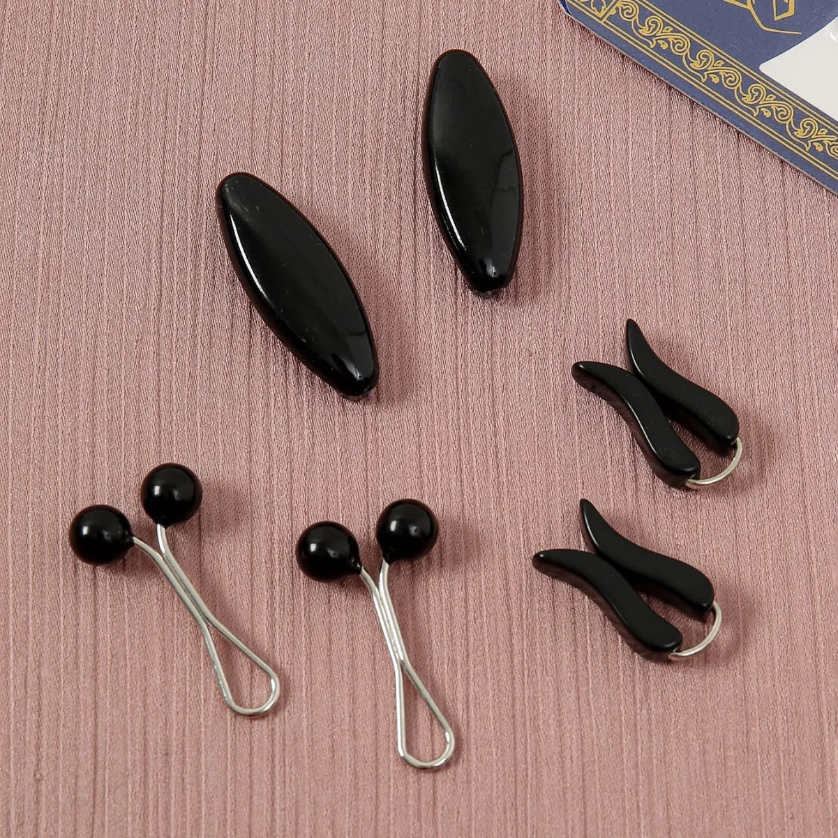 Oval plastic resin-drip scarf clip set in five colours, medium size 3.5x1.7cm
