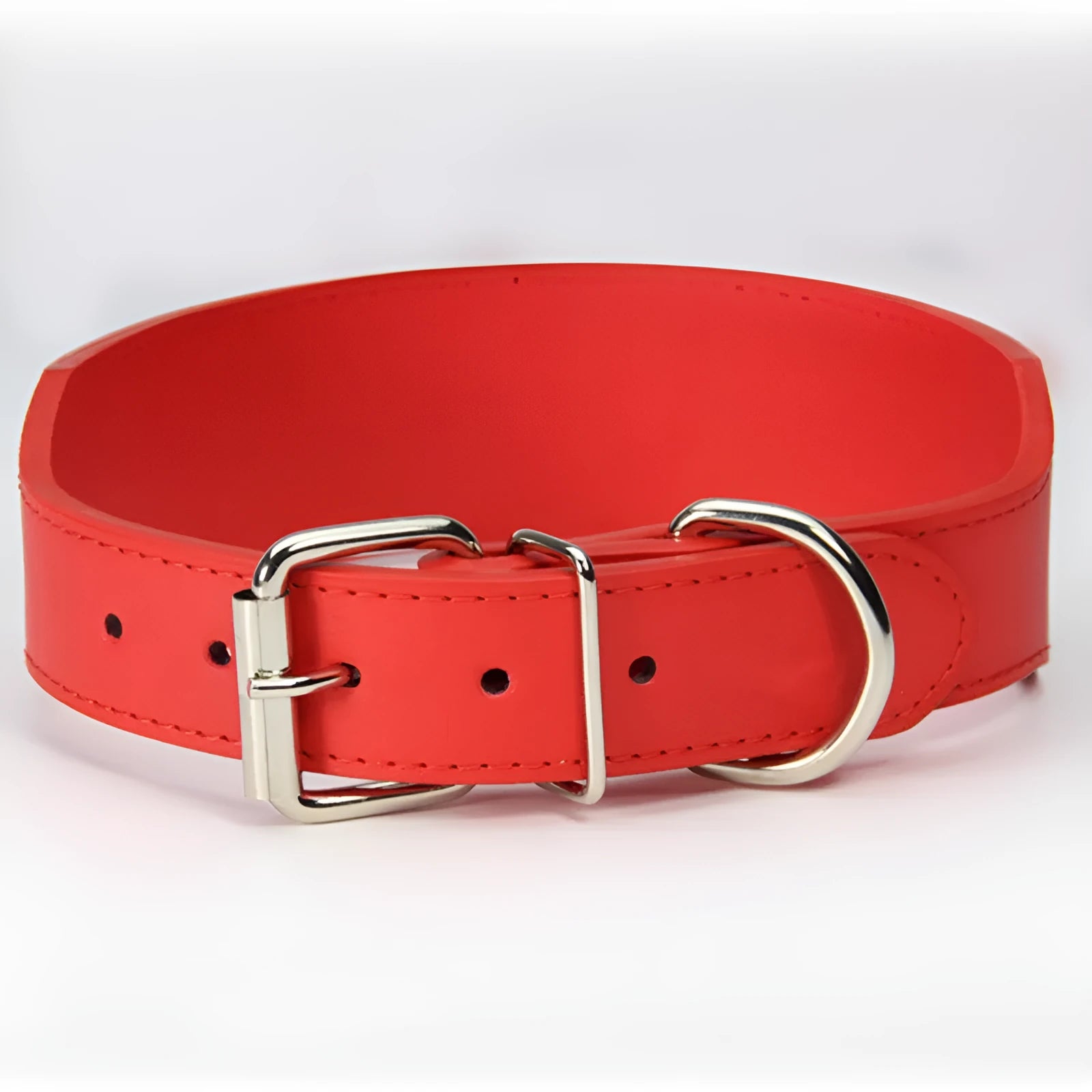 Fish-shaped leather dog collar for large dogs in multiple colours and sizes