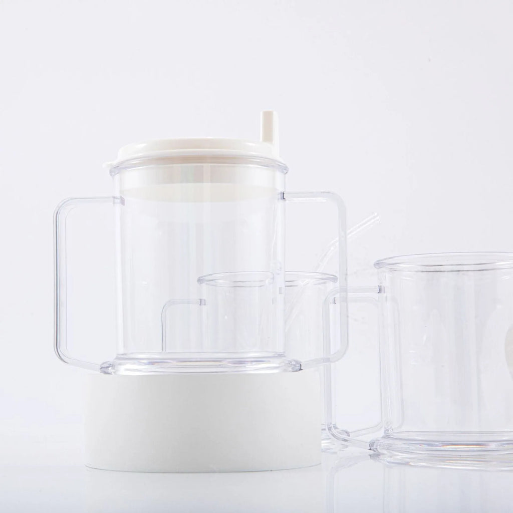 Transparent spill-proof drinking cup made of PP plastic with modern design.