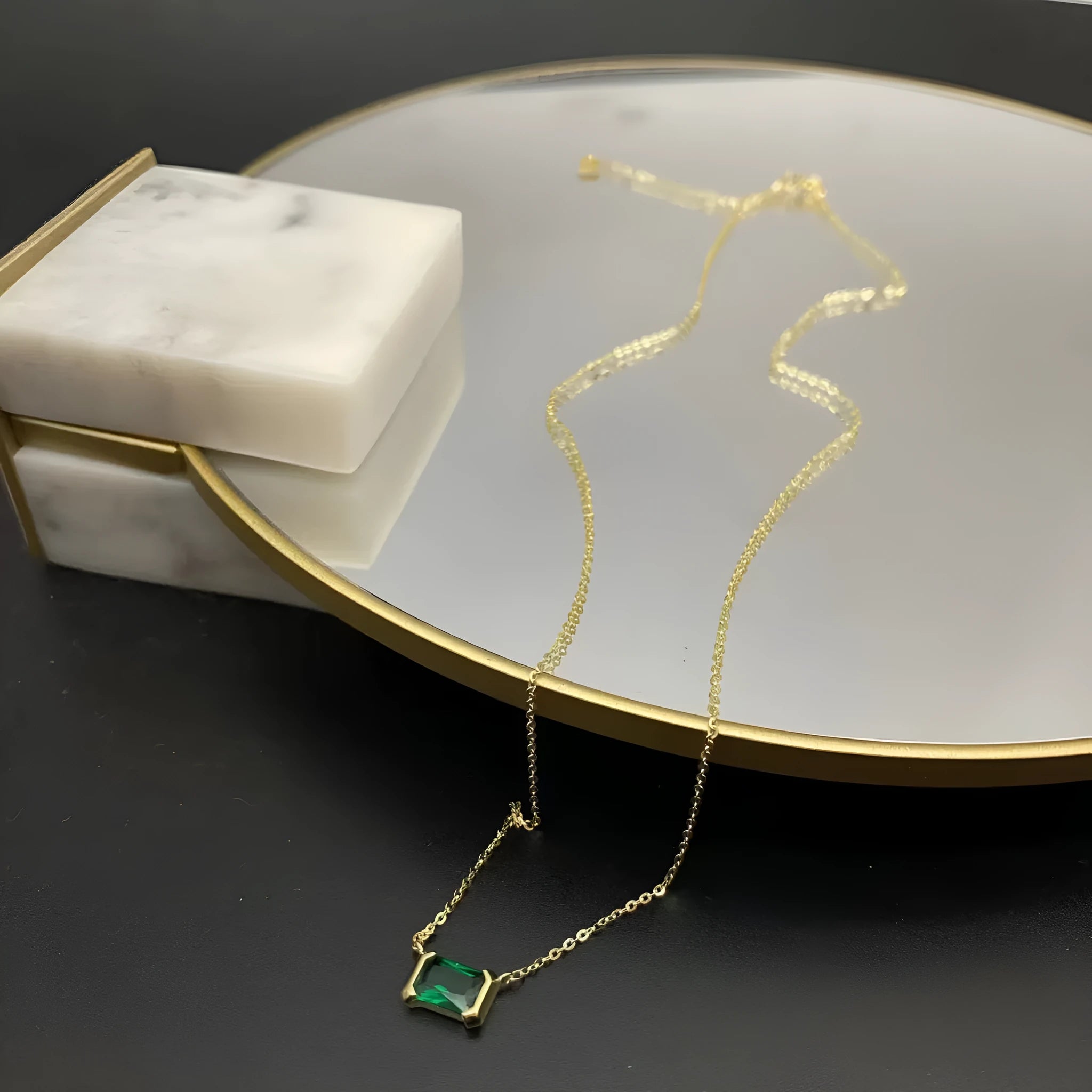 Gold geometric pendant necklace with quadrilateral design and inlaid Lvzuan stone on 45 cm chain
