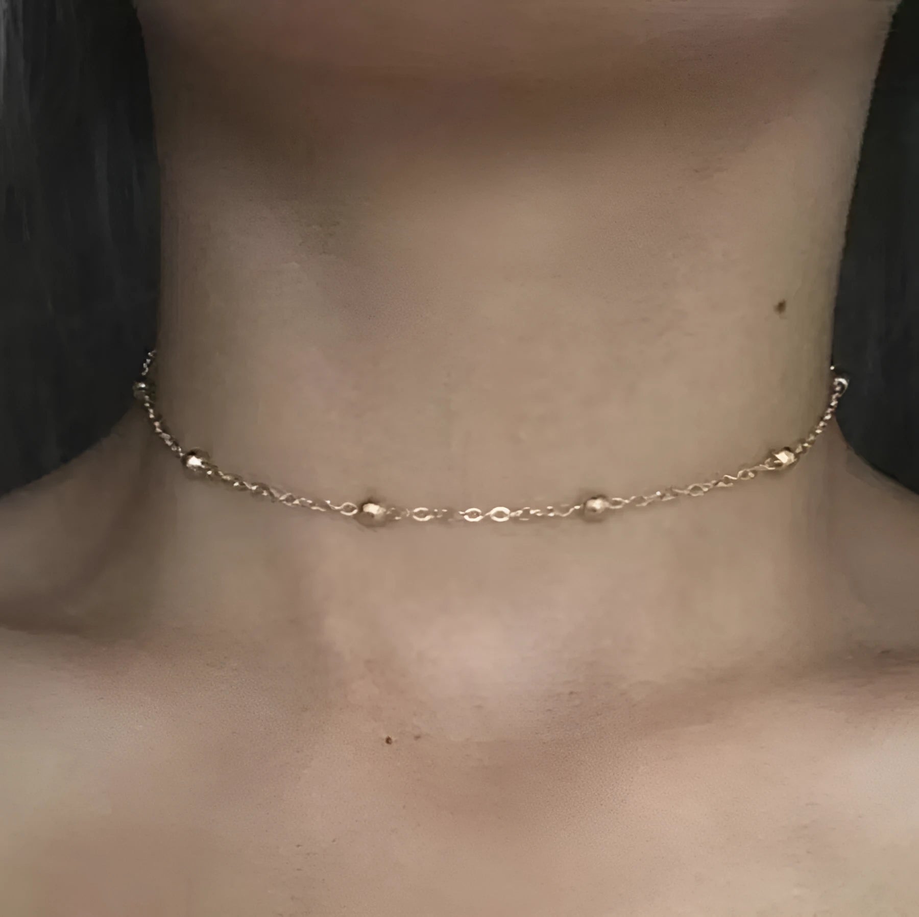 Gold or silver twisted chain anklet with geometric pendant for women