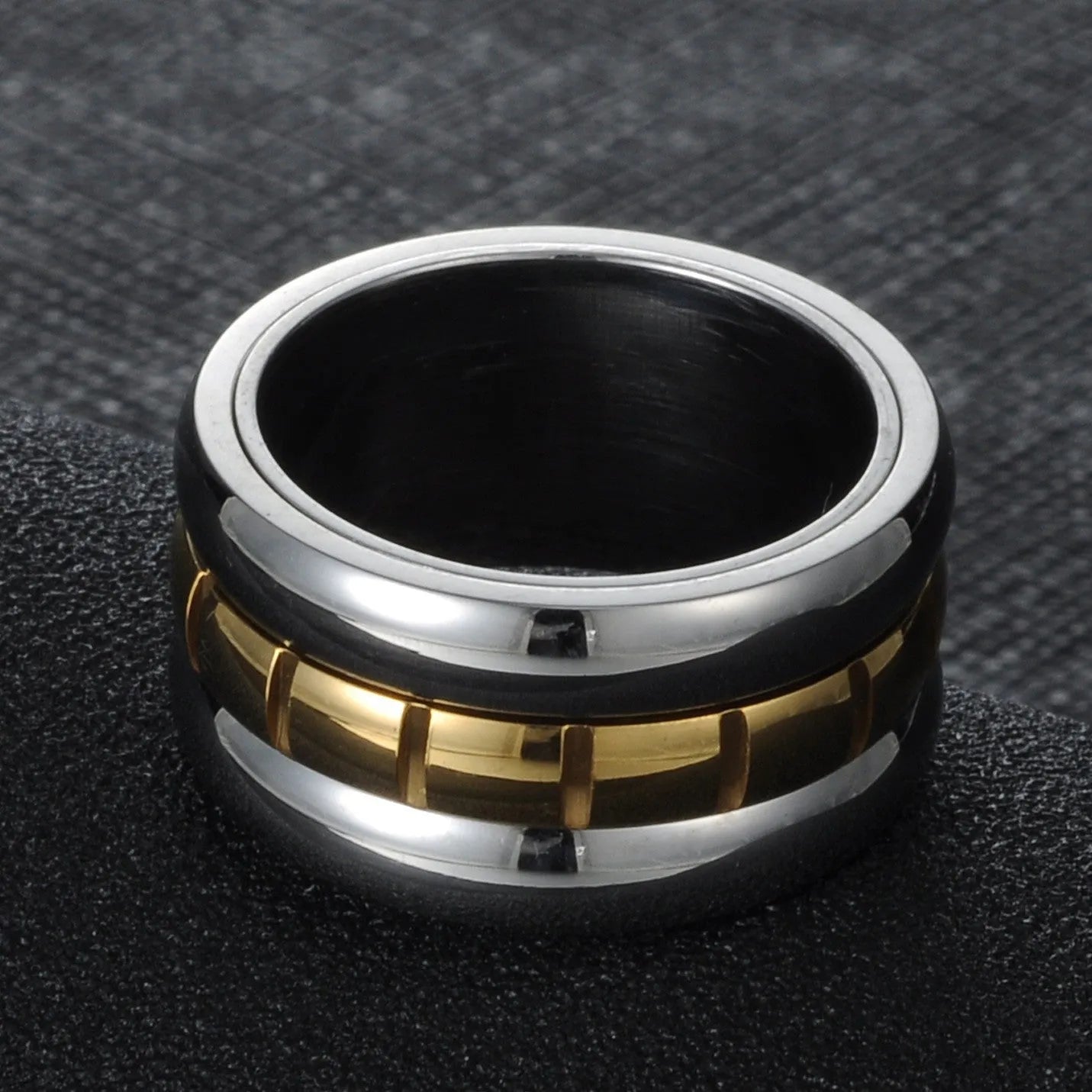 Ultra-wide gold titanium steel ring with rotating knuckle tail component