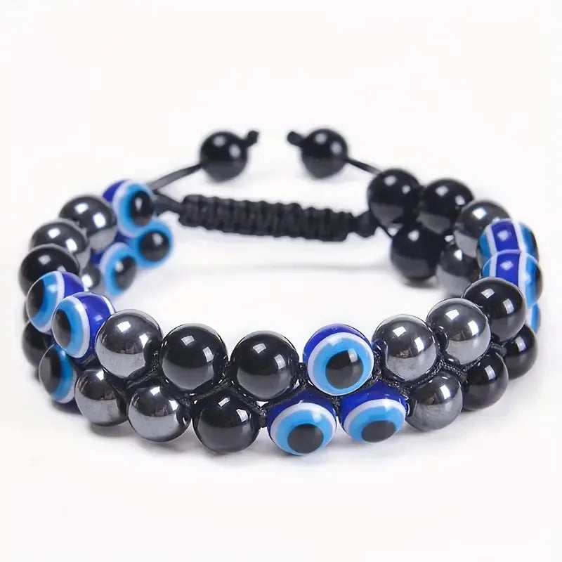A green and gold lapis lazuli bracelet with a Chinese artistic retro design.