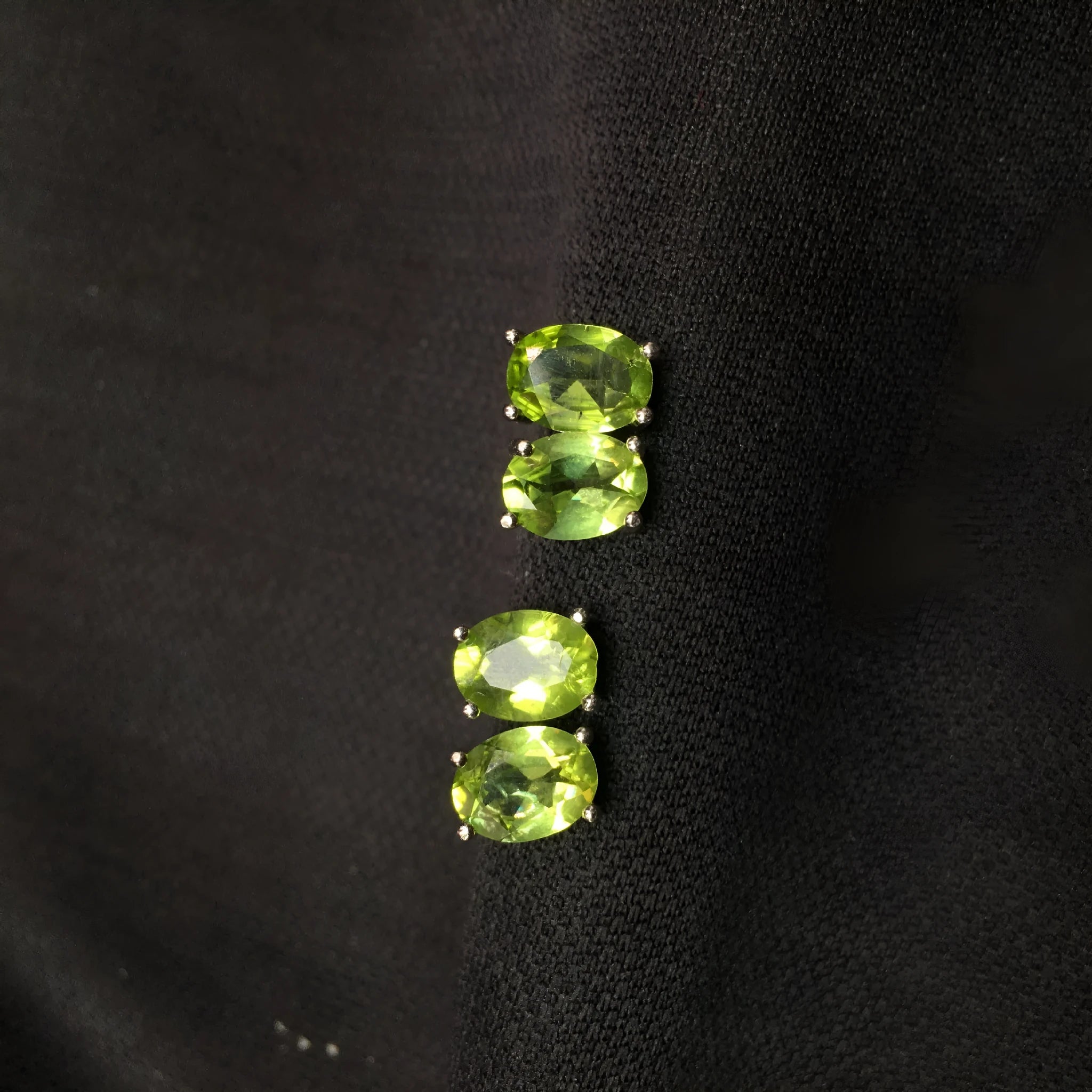 Natural olivine faceted stud earrings in S925 sterling silver with 6×8mm oval green stones