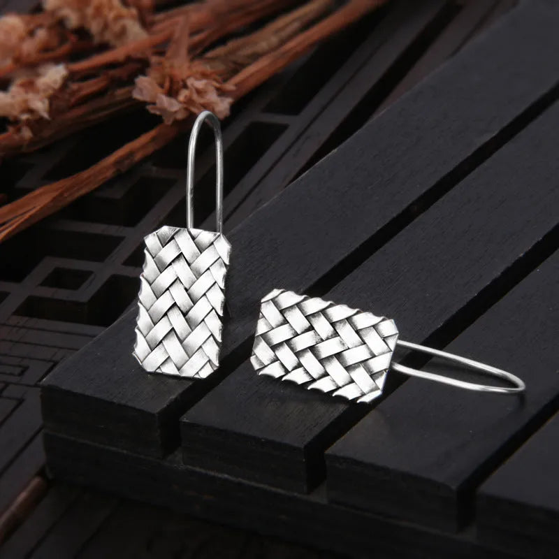 Women's silver geometric earrings with diamond plaid woven pattern