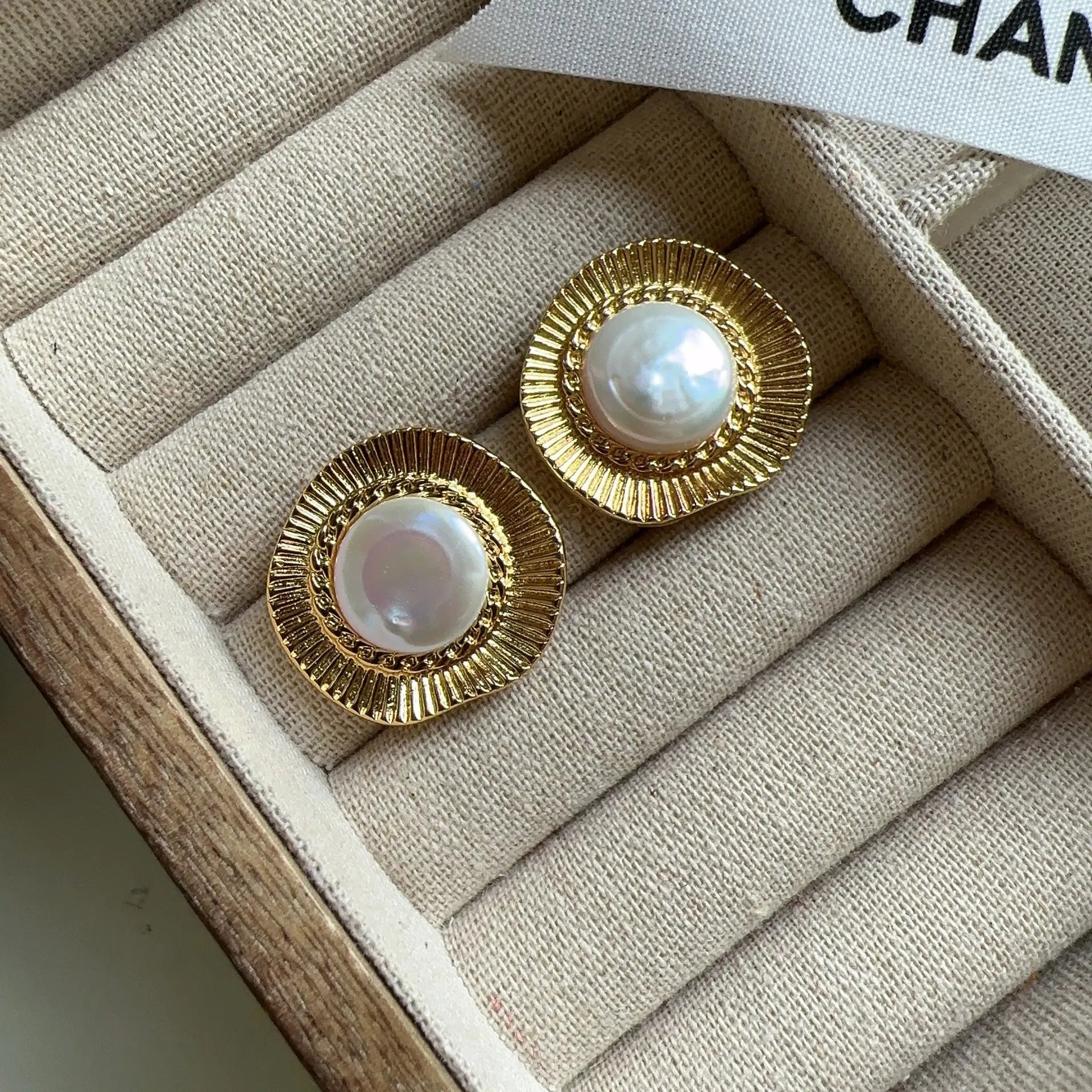 Gold round French retro style metal earrings for women with electroplated finish