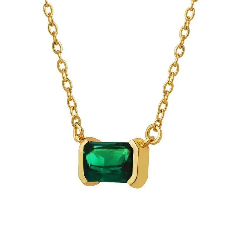 Gold geometric pendant necklace with quadrilateral design and inlaid Lvzuan stone on 45 cm chain