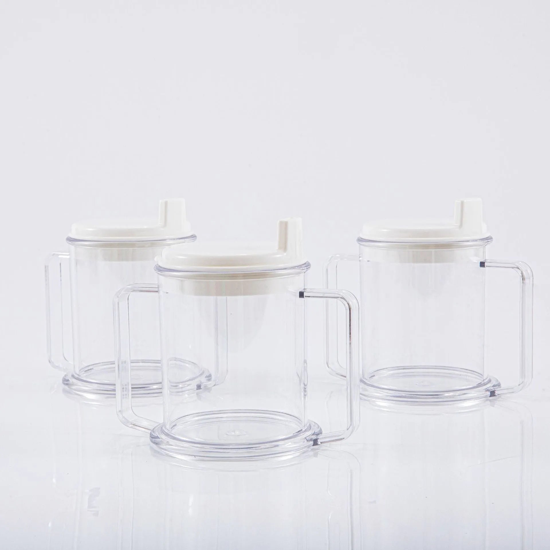 Transparent spill-proof drinking cup made of PP plastic with modern design.