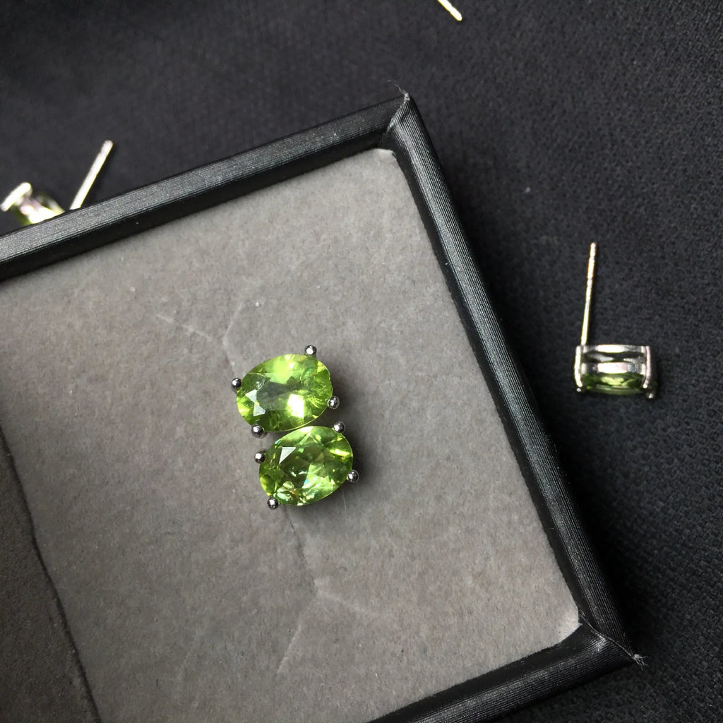 Natural olivine faceted stud earrings in S925 sterling silver with 6×8mm oval green stones