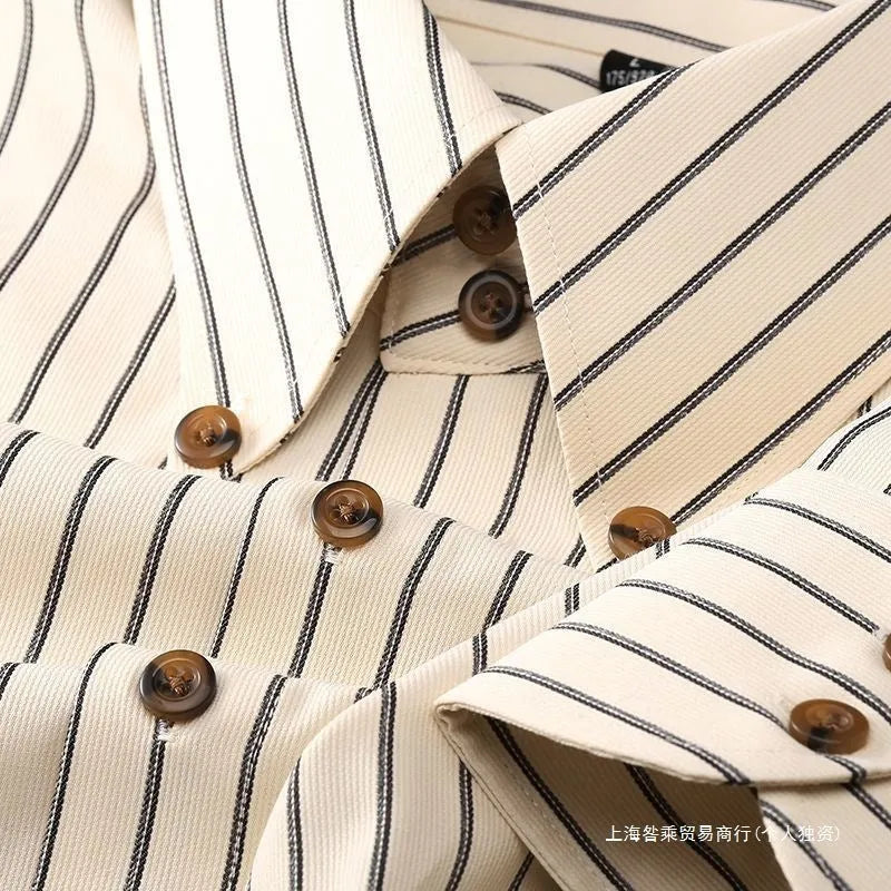 Coffee coloured striped men's long-sleeved shirt with a slim fit and wool lining.