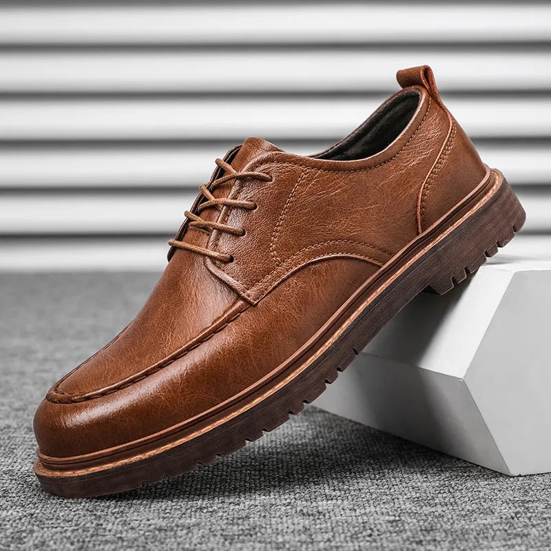 Men's black and brown casual leather shoes with two-layer cowhide uppers and rubber soles
