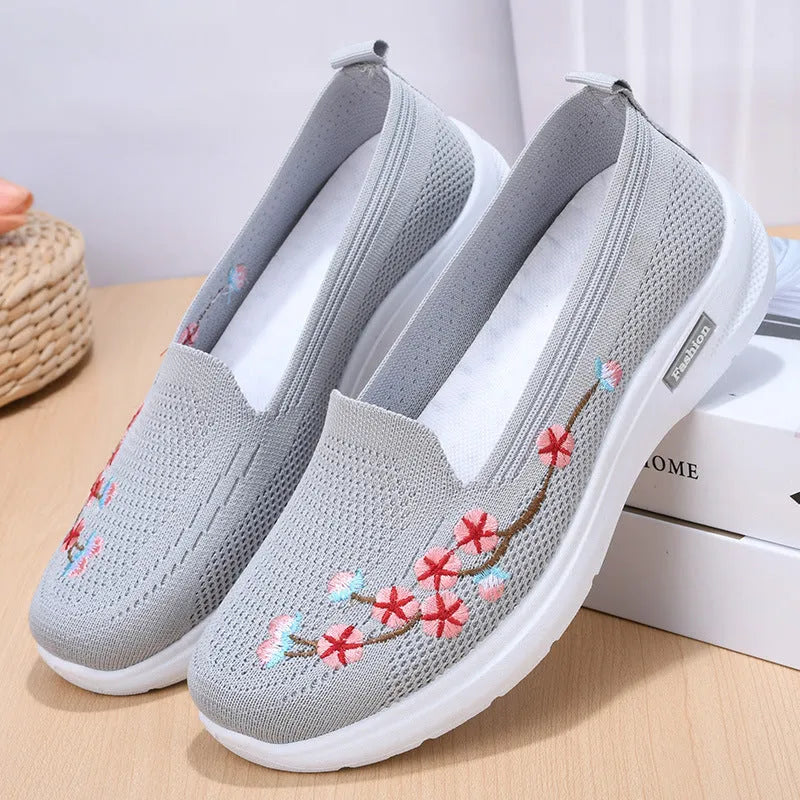 Women's wine red embroidered low-heel sports pumps with a round toe and anti-slip sole
