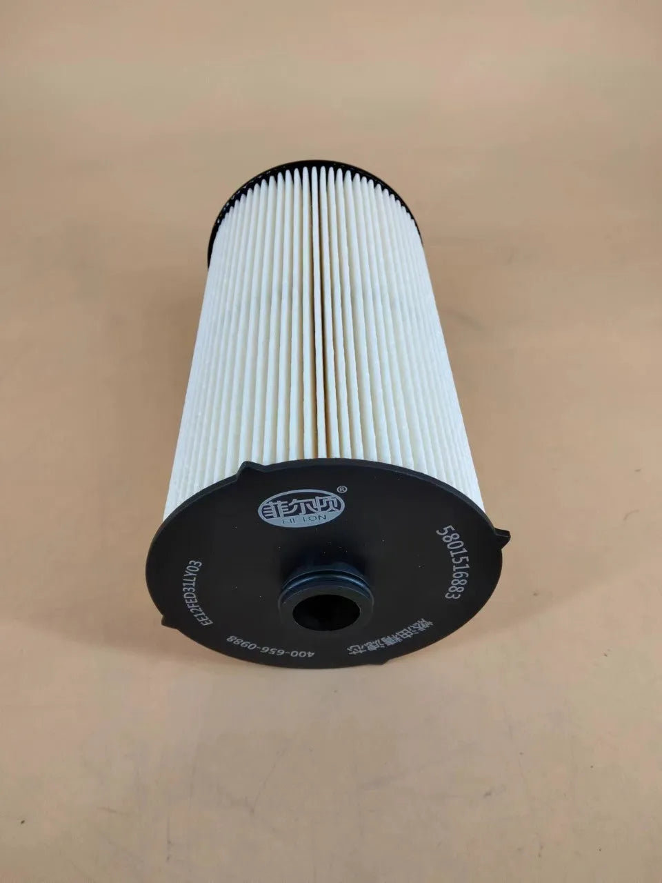 Iveco fuel filter element for part numbers 5801516883 and 5801439821.