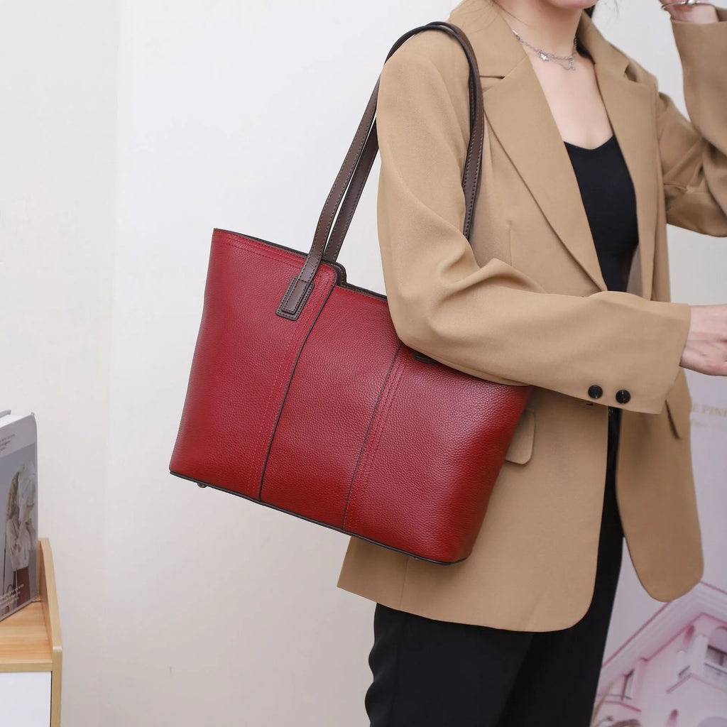 Women's genuine leather commuter shoulder bag in box-type shape with urban simplicity styling