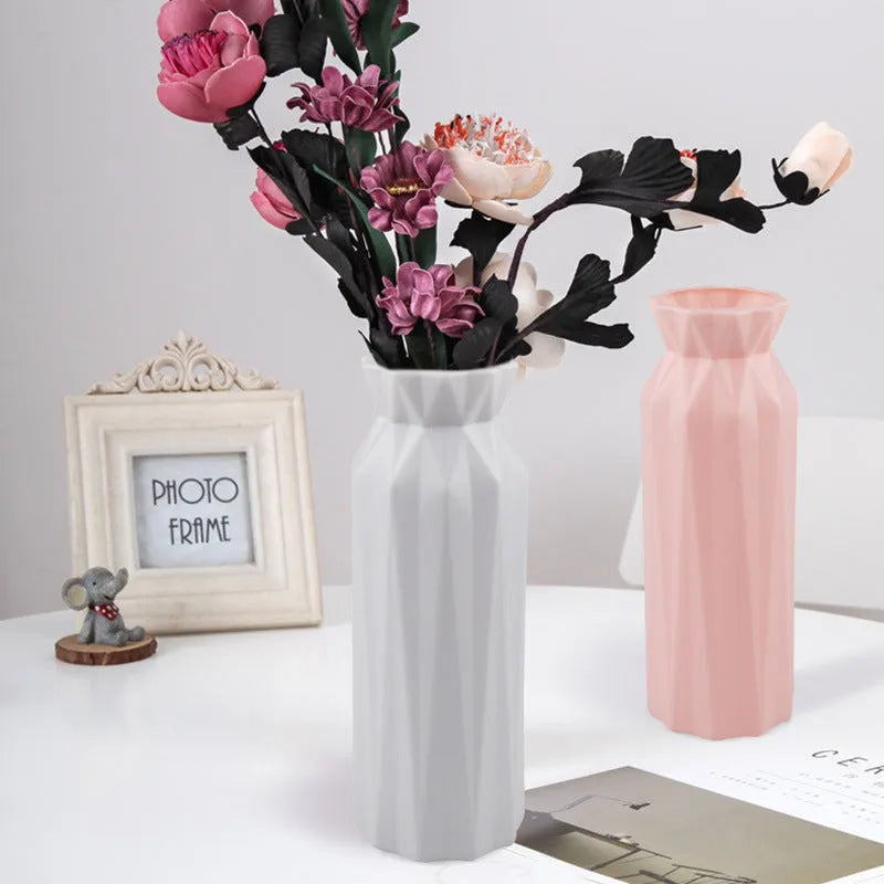 Drop-resistant melamine plastic vase in green, grey, pink, or white colours.
