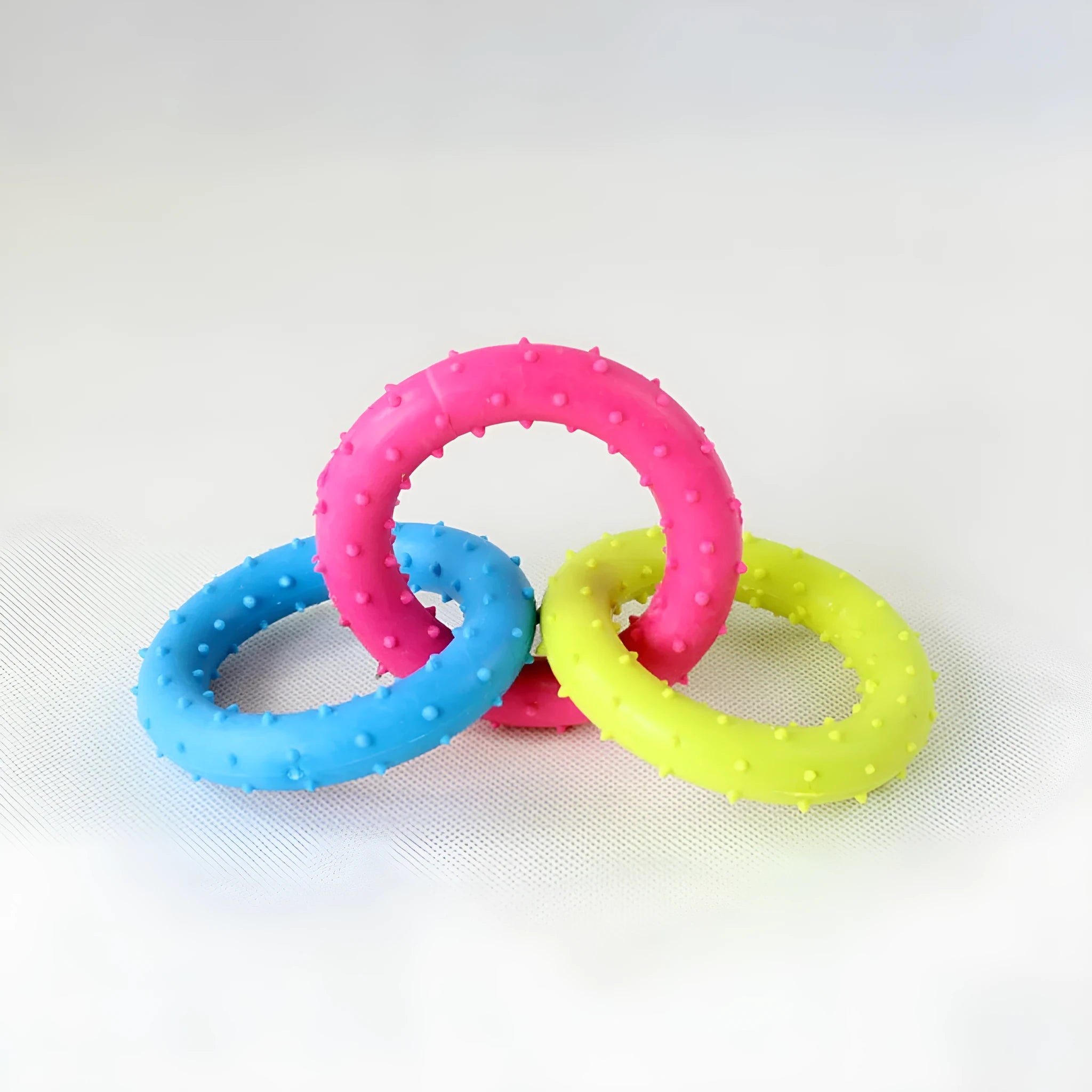 Three-chain rubber dog molar chew toy for aggressive chewers