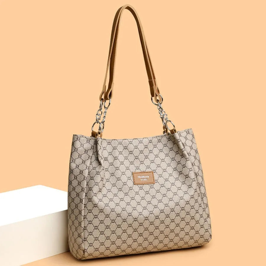 Retro fashion women's handbag in soft PU leather with polyester lining