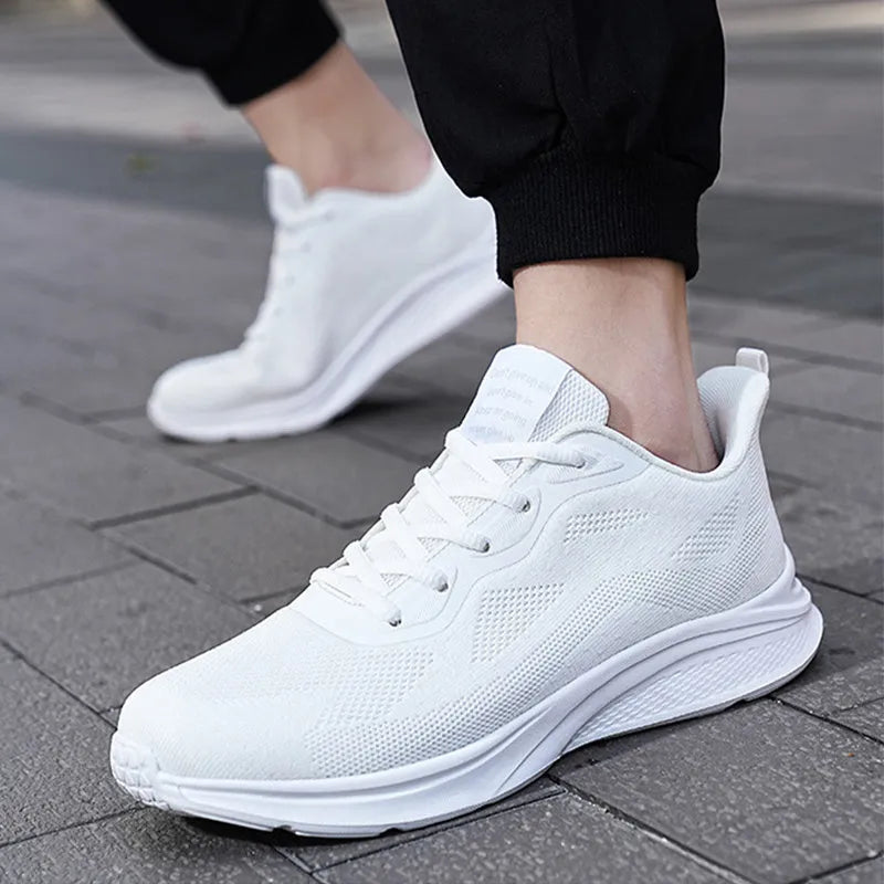 Men's lace-up running shoes with mesh upper, low-top platform sole, solid colour design, spring casual wear