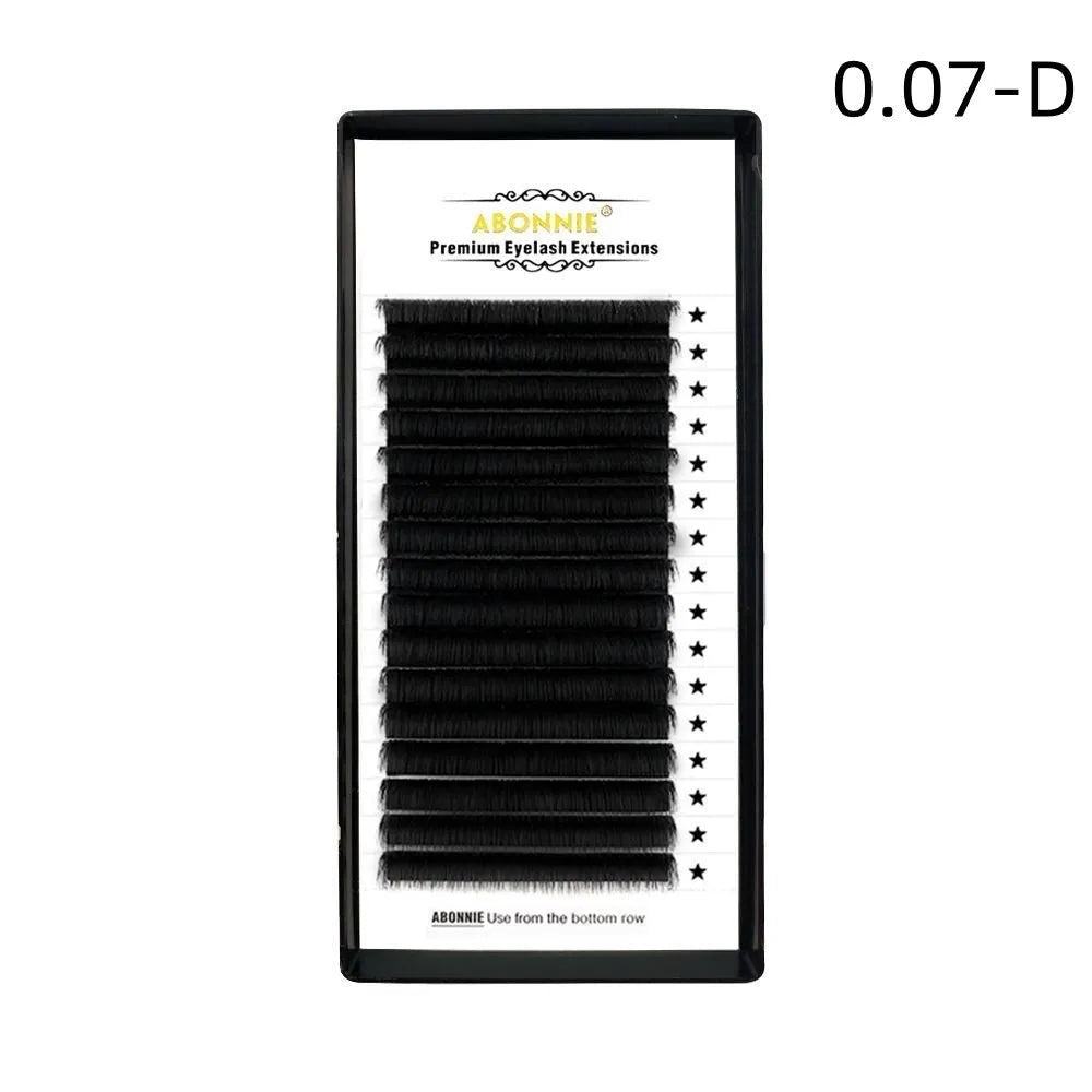 Pack of dense 16-row false eyelashes made from mink hair in various lengths from 8mm to 18mm.