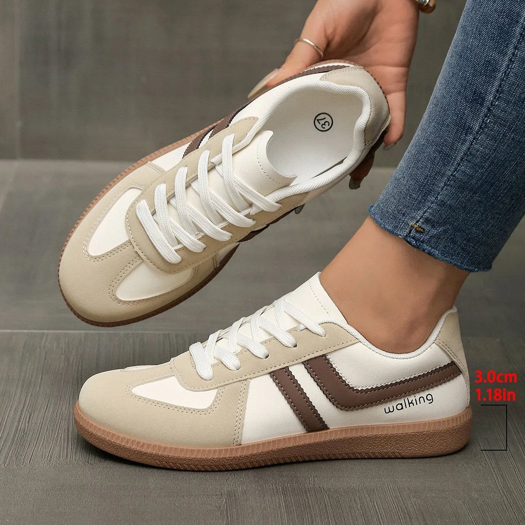 Retro training shoes sneaker with round toe, low top design and front lace-up in multiple colour options