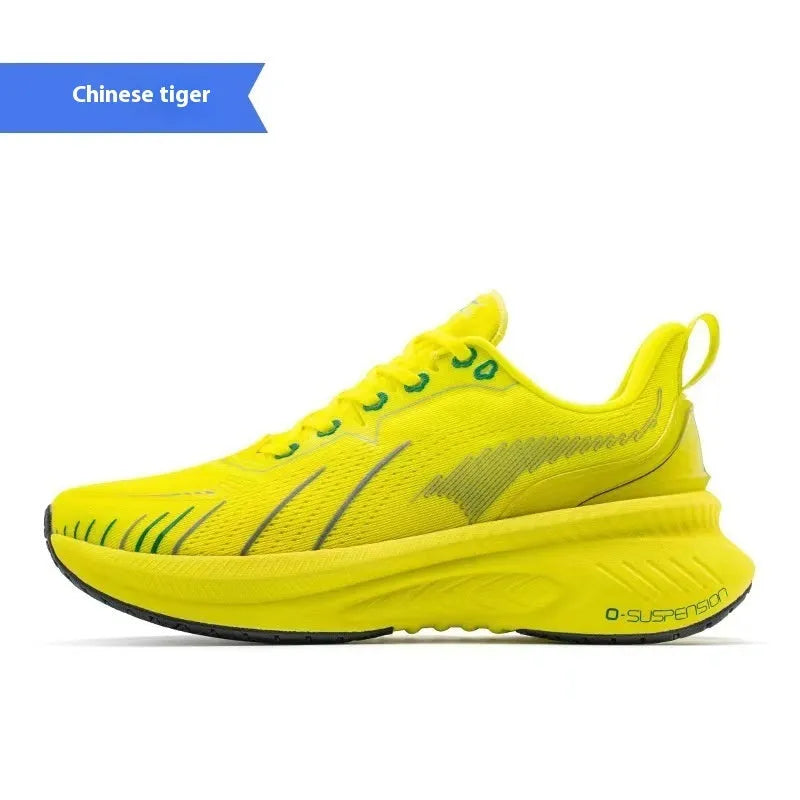 Men's low-top running shoes in various colours with rubber sole and PU mesh upper.