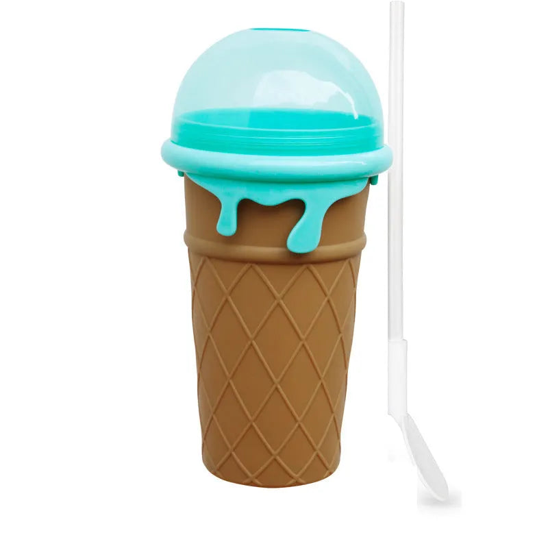 Blue 500ml slushy maker cup for homemade quick-frozen smoothies and ice cream.
