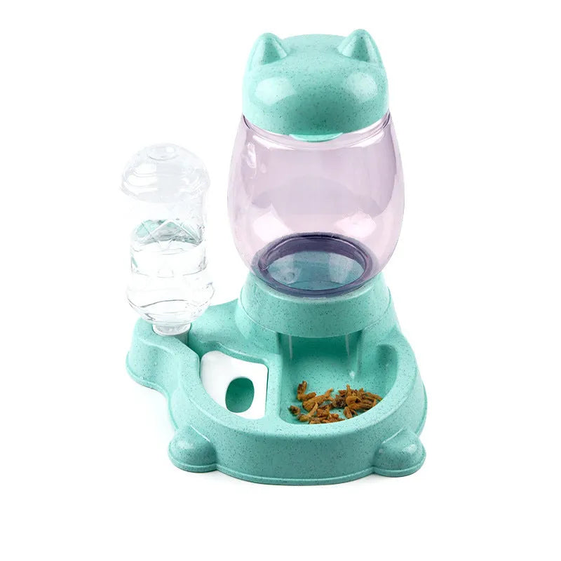 Pet automatic feeder two-in-one with green PP resin body, 300ml water bottle and 800ml food bucket on non-slip base