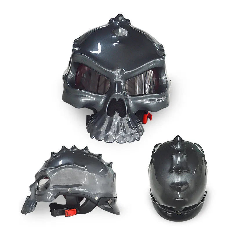 Skull design motorcycle helmet with double-sided changeable feature in red colour