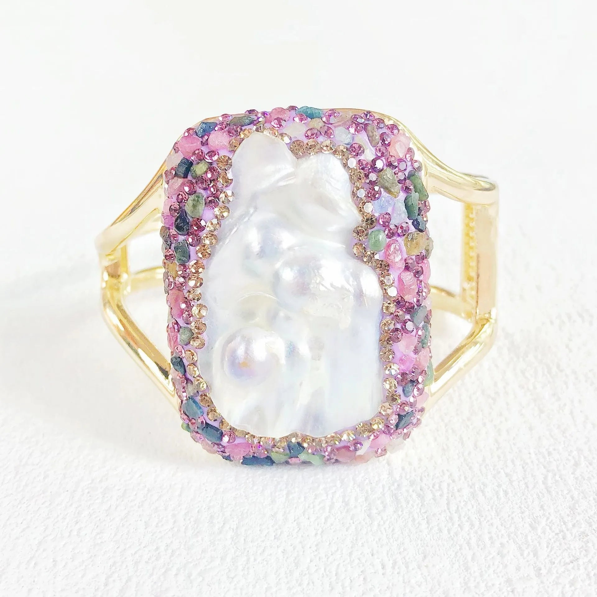 Handmade natural baroque pearl bracelet in purple colour with irregular pearl shapes