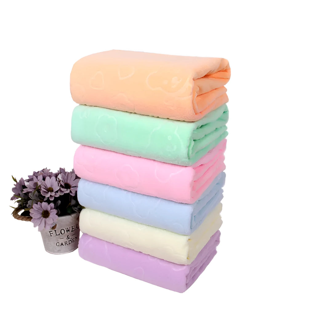 Microfiber bath and face towel with bear embossed design, 80% polyester 20% polyamide, 70x140cm and 35x75cm