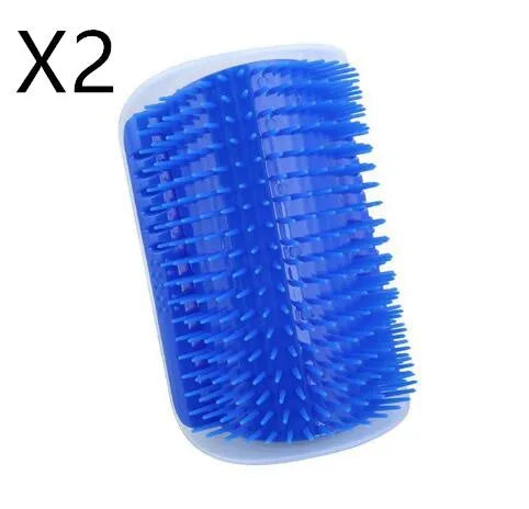 Cat self-grooming brush with mint pad, blue colour, 9x13cm size, on light background