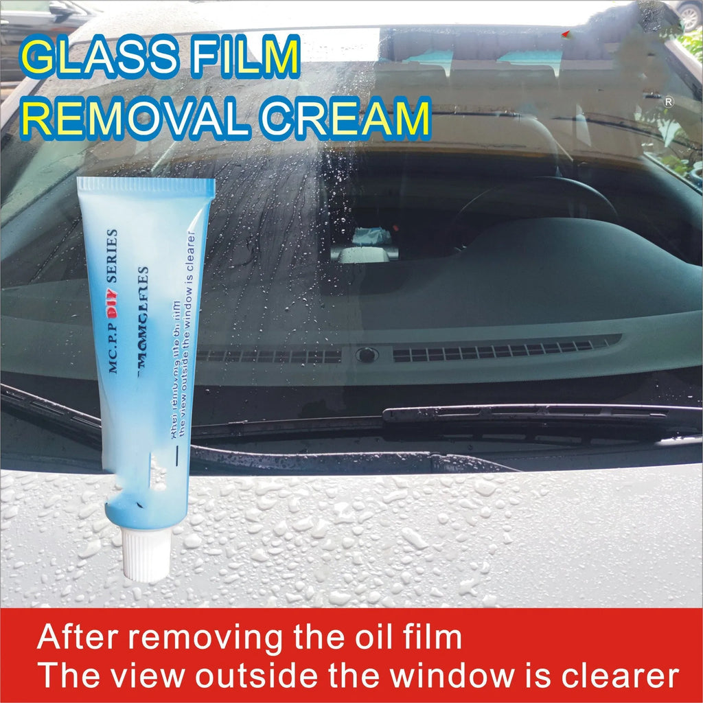 White 15ml glass rainproof agent in a 33g English version bag for car windows.