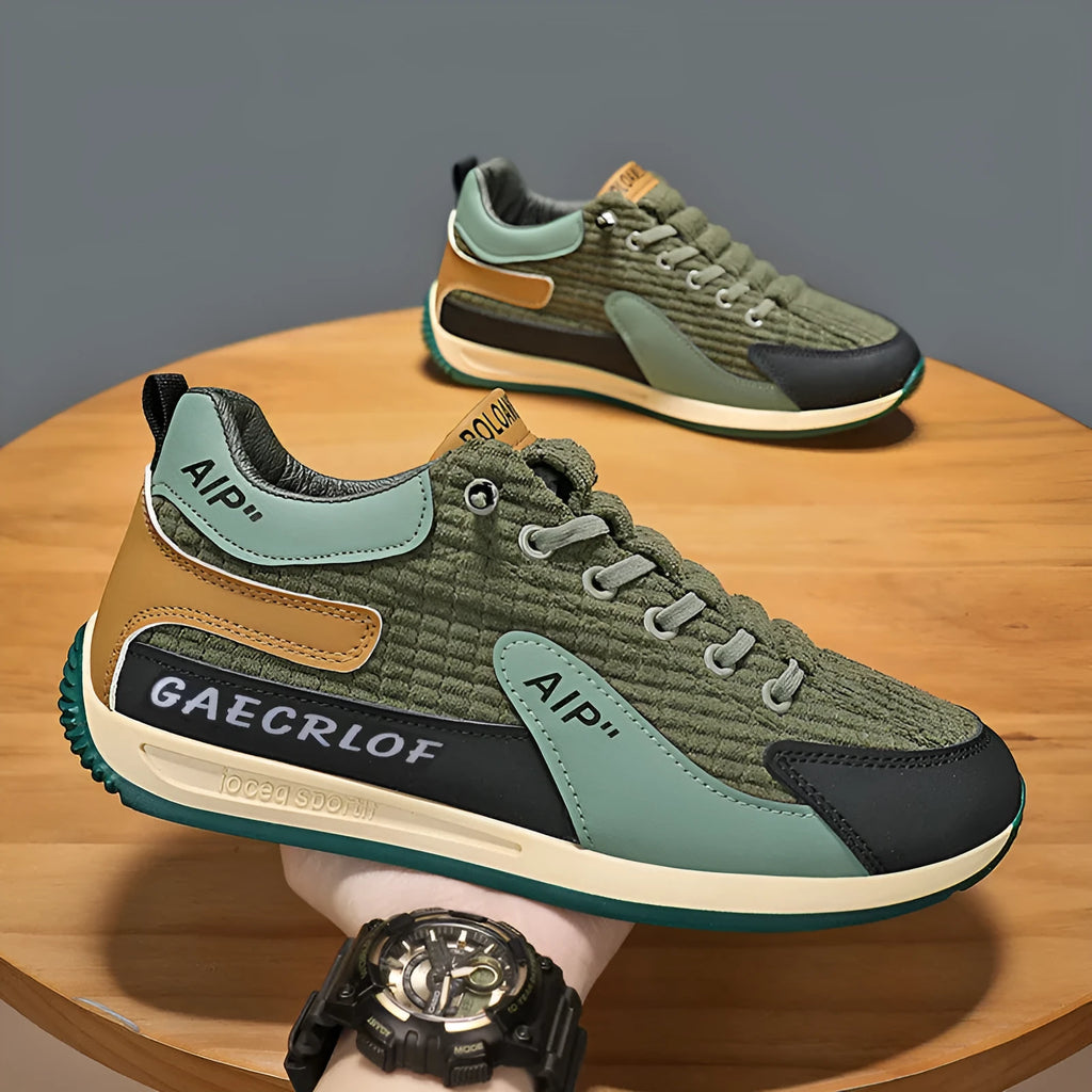 Men's green and grey mesh running shoes with low-top design and lace-up closure