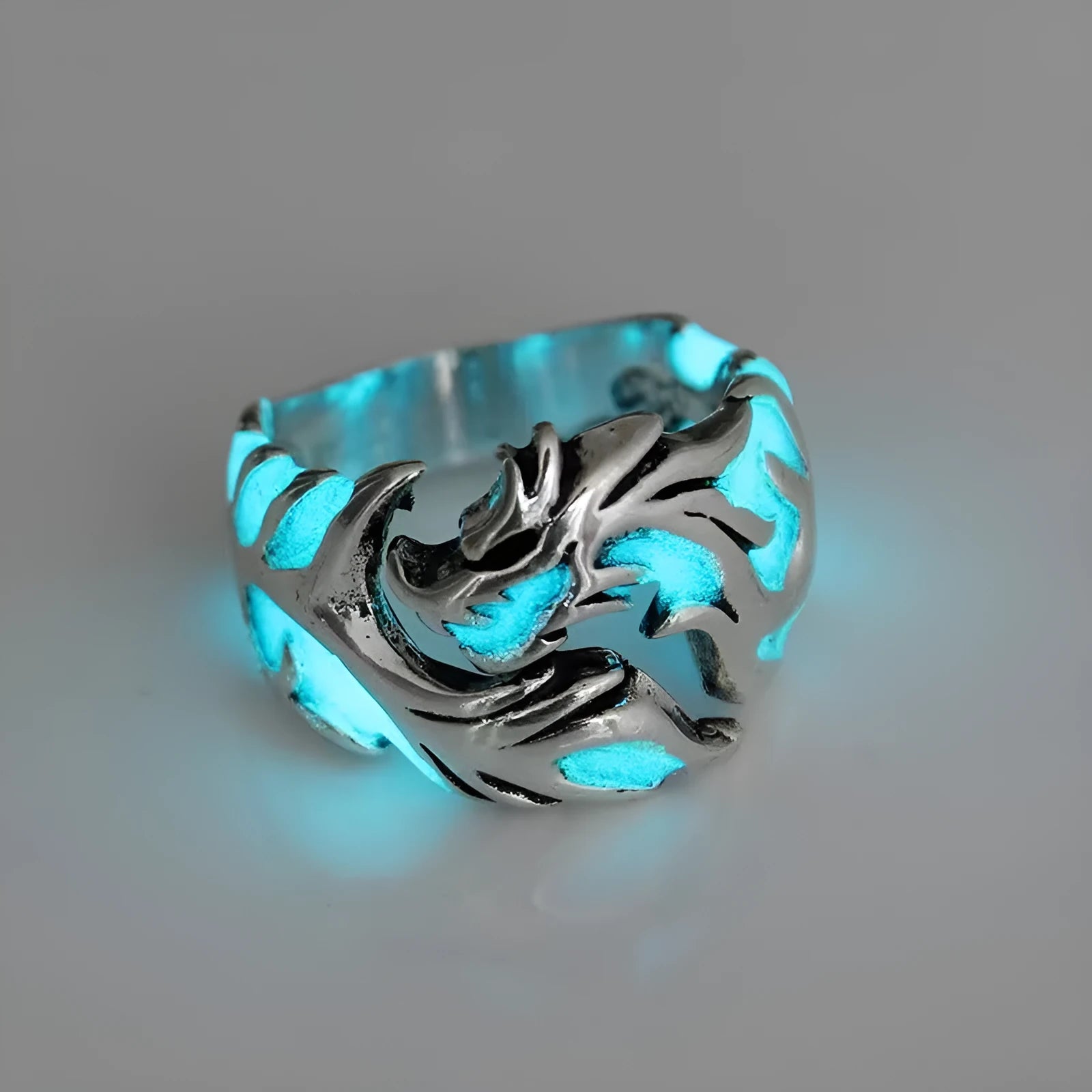 Adjustable Chinese style ring with luminous dragon pattern in antique silver blue and green