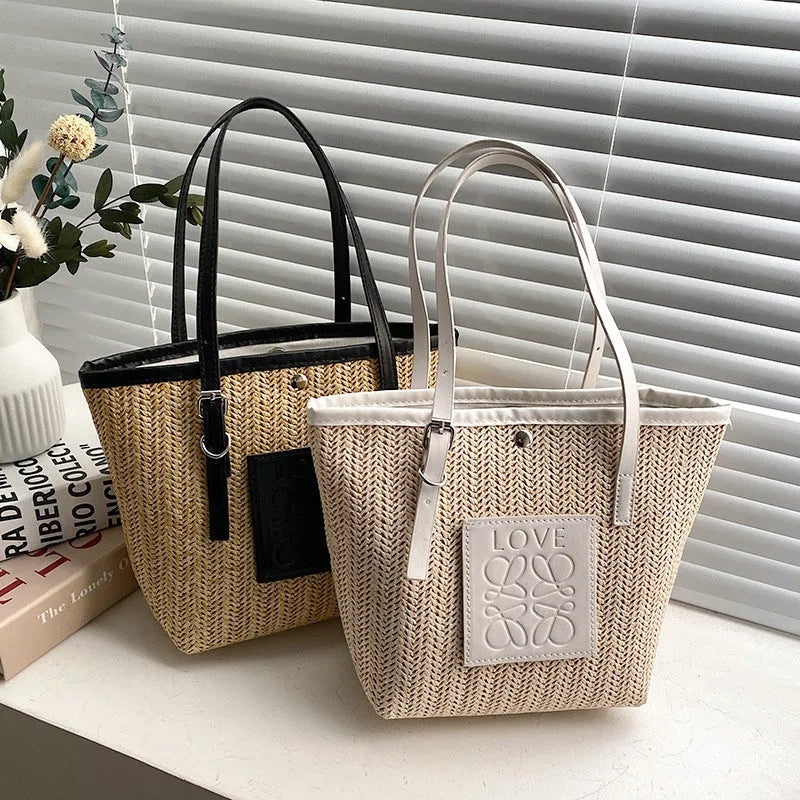 Women's woven straw shoulder bag in European American retro style with three-dimensional pockets