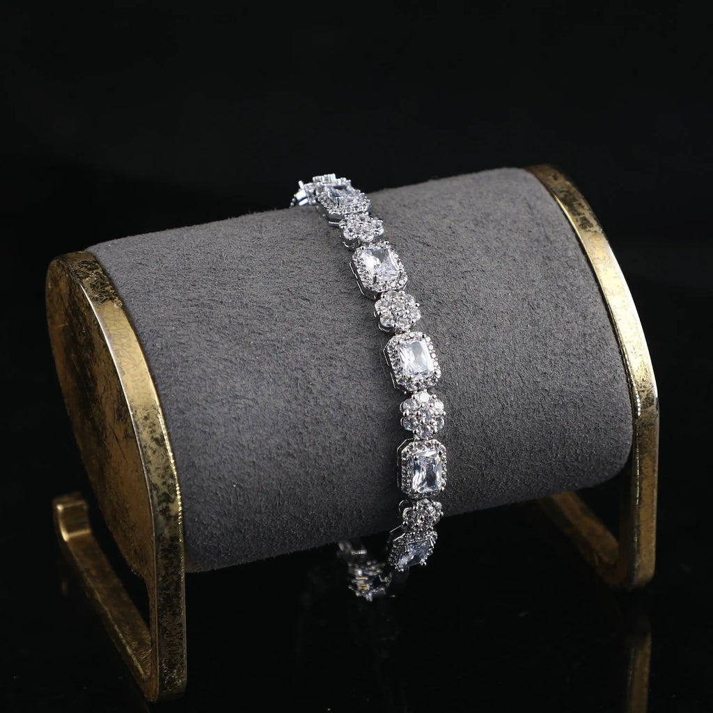 Copper real white gold full zircon claw chain bracelet in silver with flower and geometric quadrilateral design