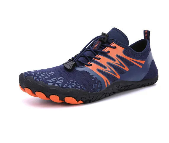 Outdoor lace-up sport shoes in multiple colours with rubber soles and breathable construction