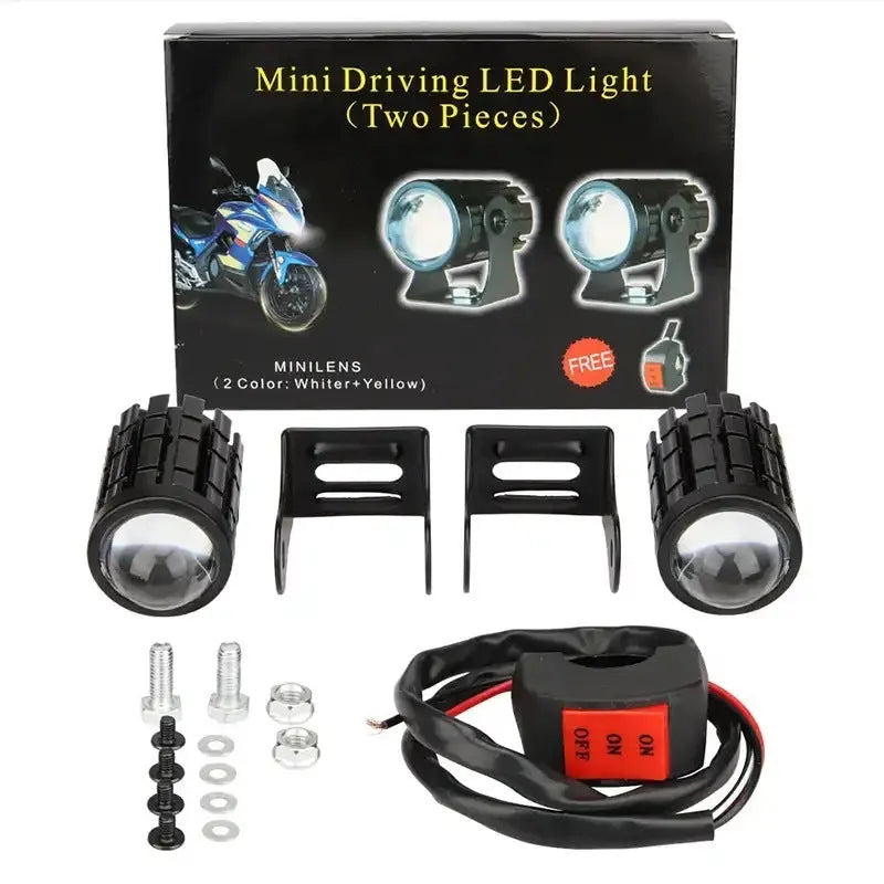 Aluminium and PC dual-lens motorcycle spotlight with white or yellow light, dimensions 6cm x 6cm x 7cm.