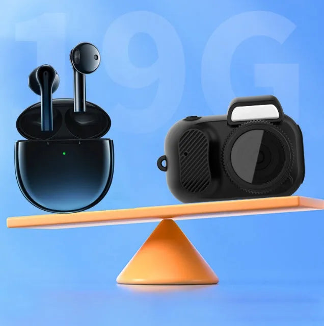 Black Y3000 HD outdoor sports camera showing compact body and 0.96-inch display screen.