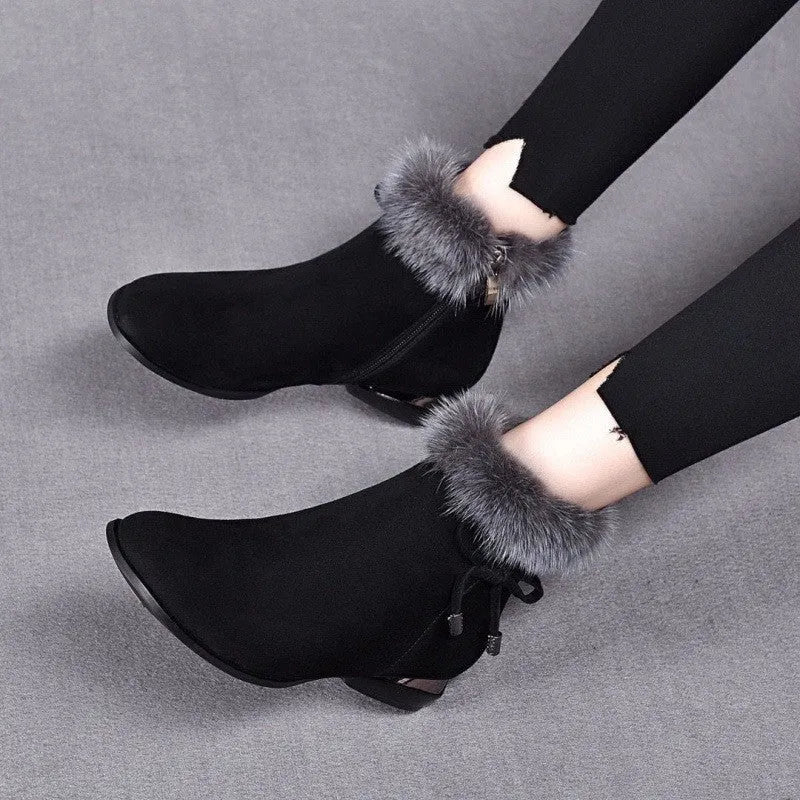 Women's fleece lined round toe short boots in black, side zipper, low heel, solid colour