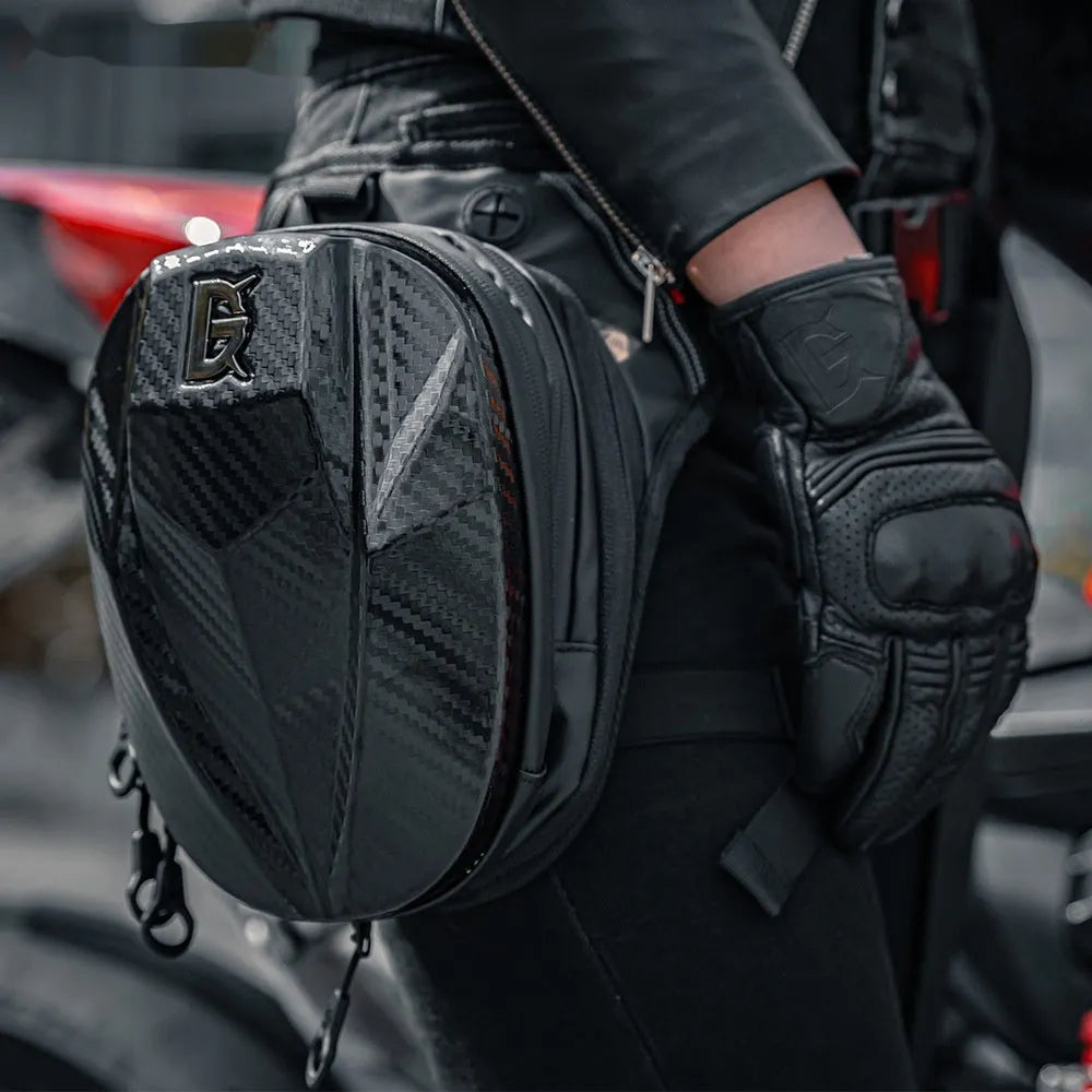 Devil Race black motorcycle leg bag with 4L capacity, polyester composite Oxford fabric and PC shell