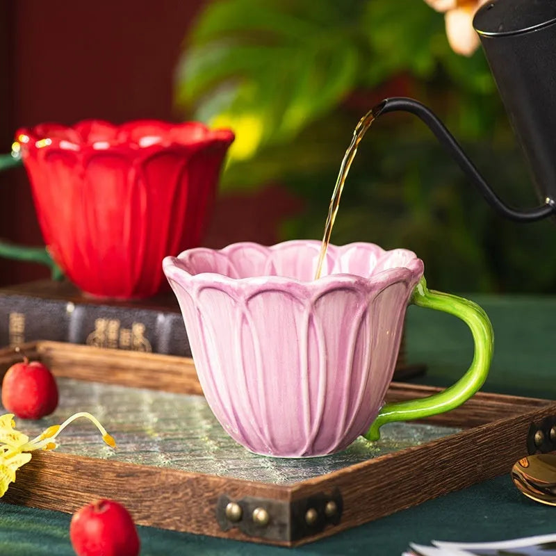 Ceramic breakfast cup with floral pattern, 500ml capacity, in red and purple colours.