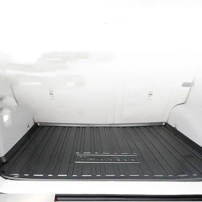 Black carbon fibre pattern car boot liner mat for vehicle cargo protection