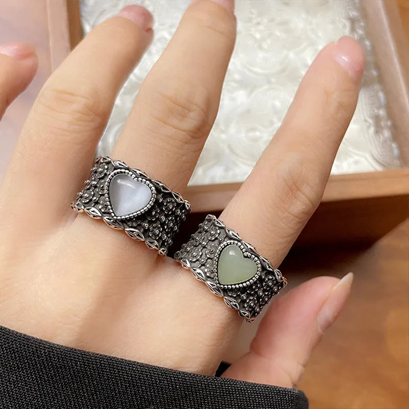 Retro wide-faced heart-shaped adjustable ring in white or green colour