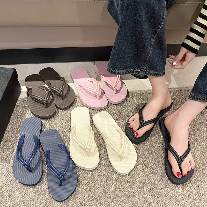 Men's PVC flip flops in five colours with injection moulded soles and toe-covering design